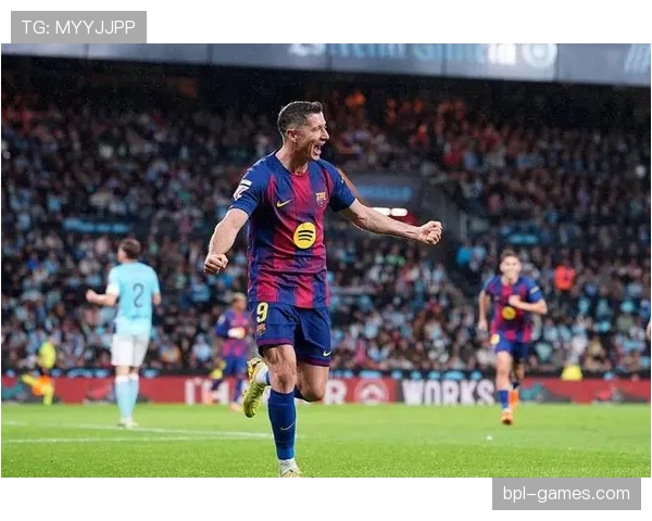 莱万多夫斯基巴萨首秀闪耀全场，携手球队开启崭新篇章