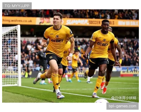 英超新星贾斯汀·克利福德闪耀赛场，助球队逆转取胜关键战