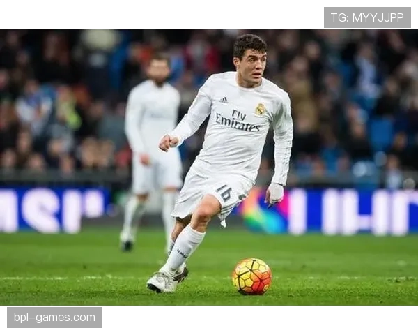 皇马星光熠熠但整体连接问题显现,稳定性面临考验 皇马星光熠熠但整体连接问题显现,稳定性面临考验