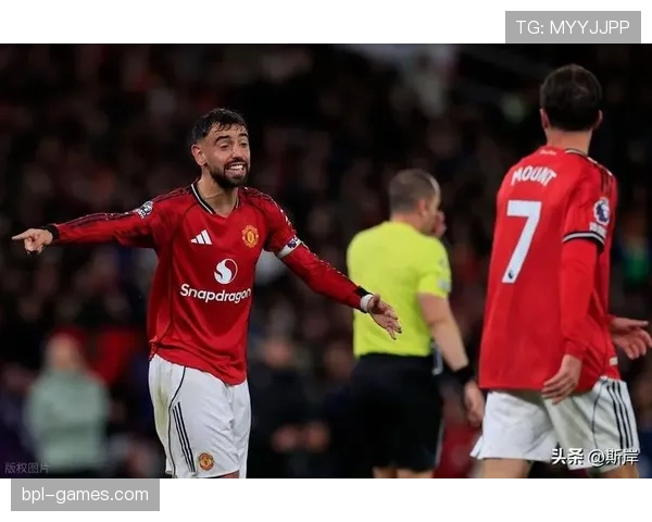 曼联防守端稳定性面临考验,失误问题引发关注或将制约争冠形势 曼联防守端稳定性面临考验,失误问题引发关注或将制约争冠形势